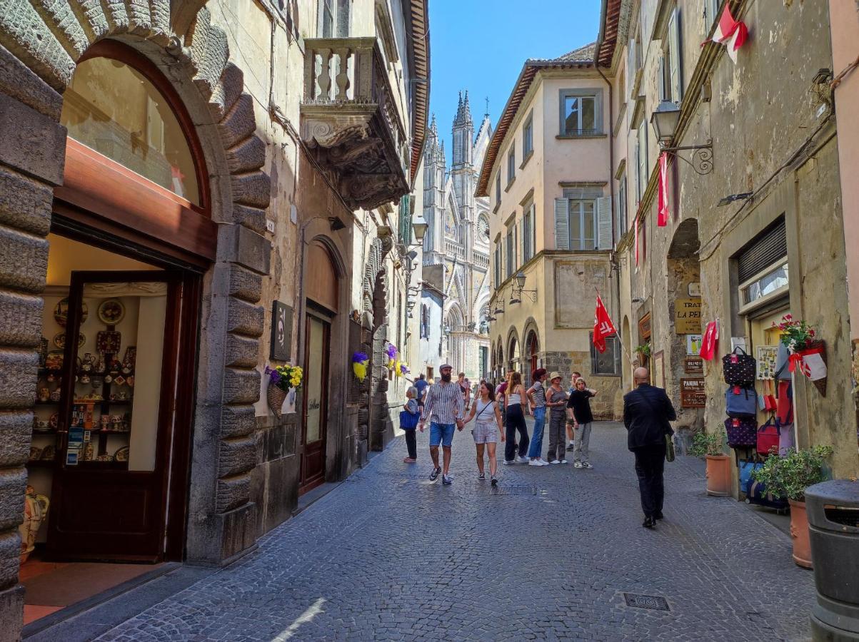 Stanza Con Bagno Privato Orvieto Centro Storico, Aria Condizionata Netflix Vicino Al Pozzo Della Cava-Affittacamere "Carvajal Rooms" 外观 照片